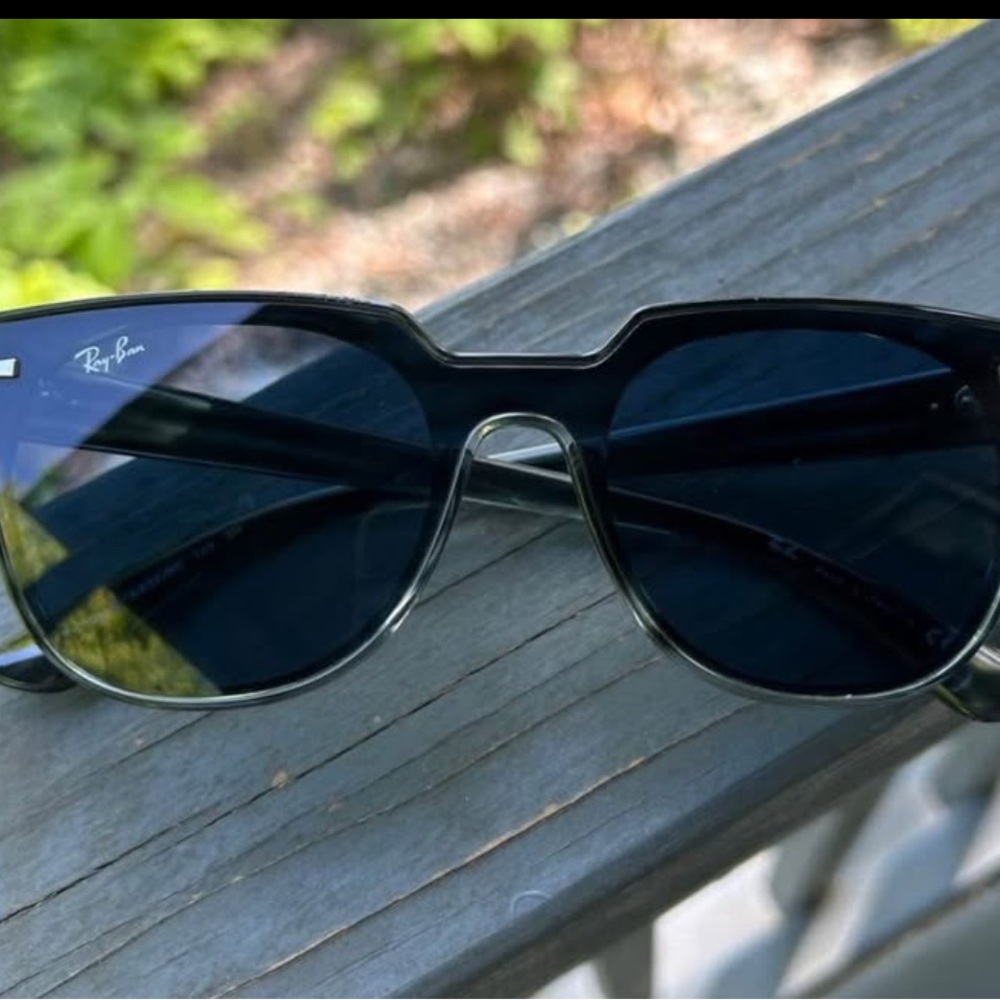 Ray-Ban Dark Frame Sunglasses